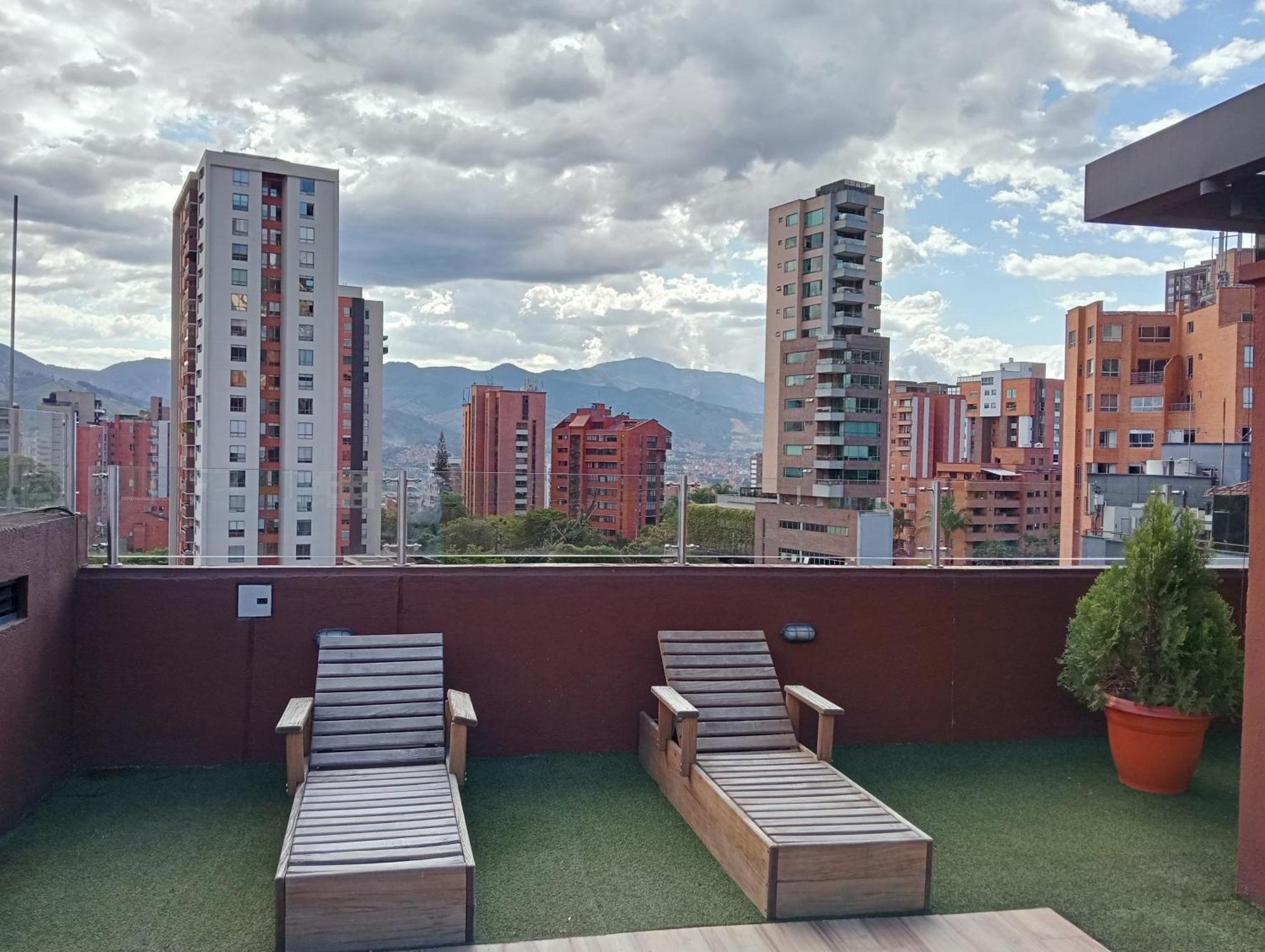 Hotel Lomas 10 Medellin By Dico Esterno foto