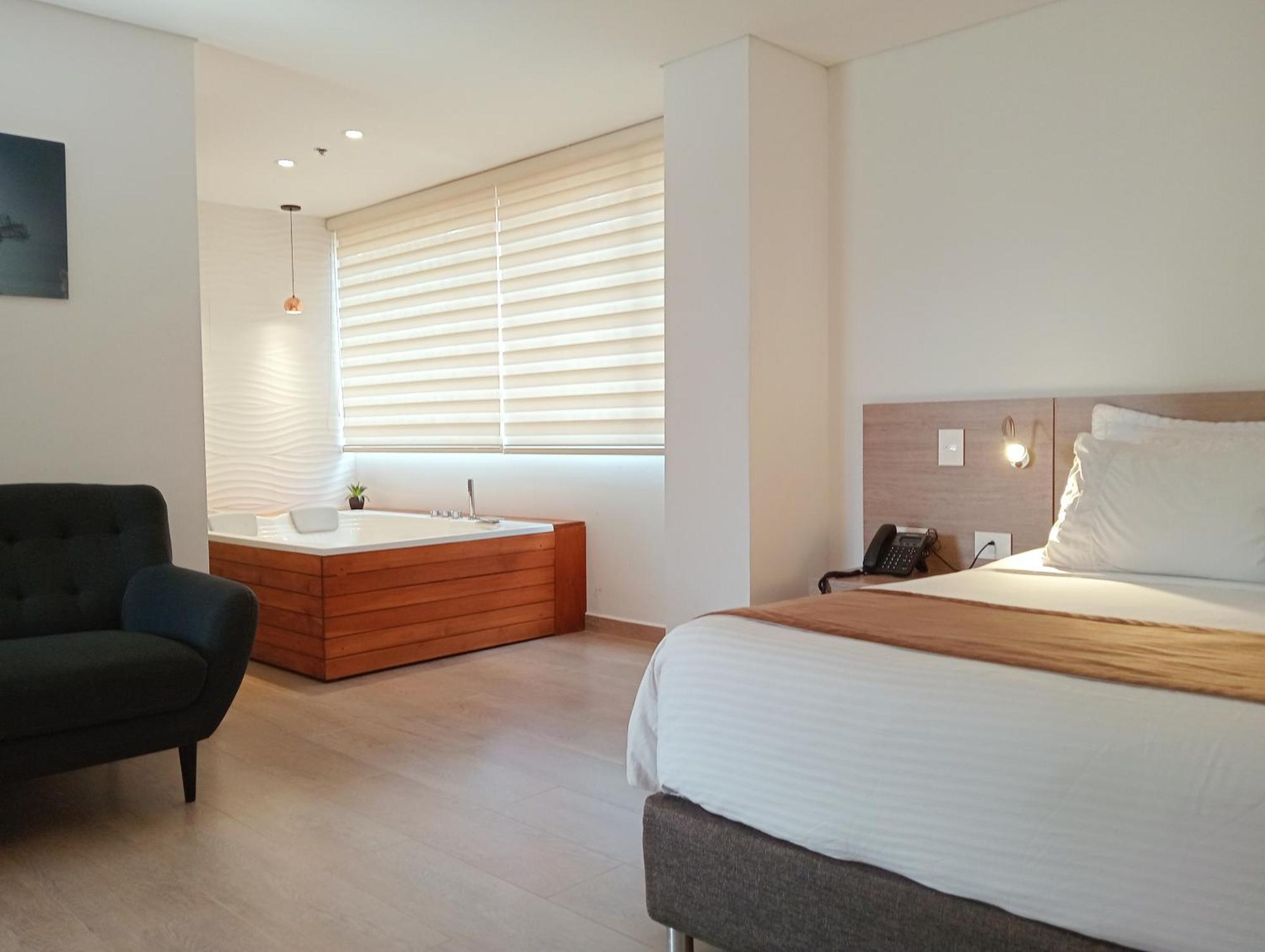 Hotel Lomas 10 Medellin By Dico Esterno foto