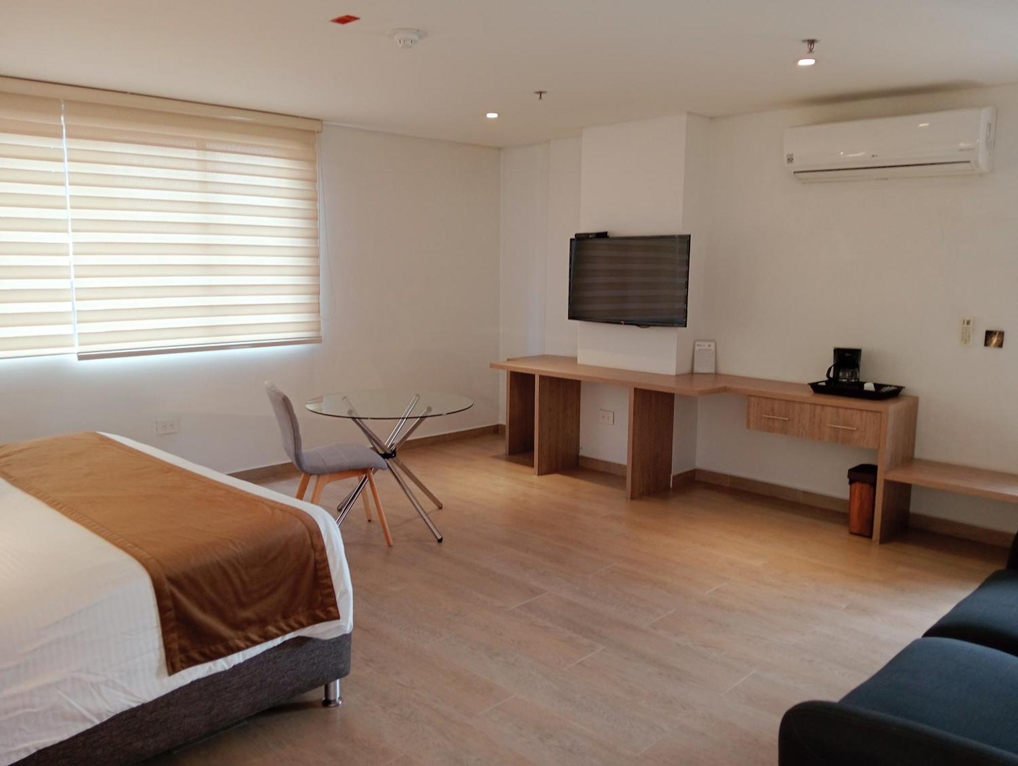 Hotel Lomas 10 Medellin By Dico Esterno foto