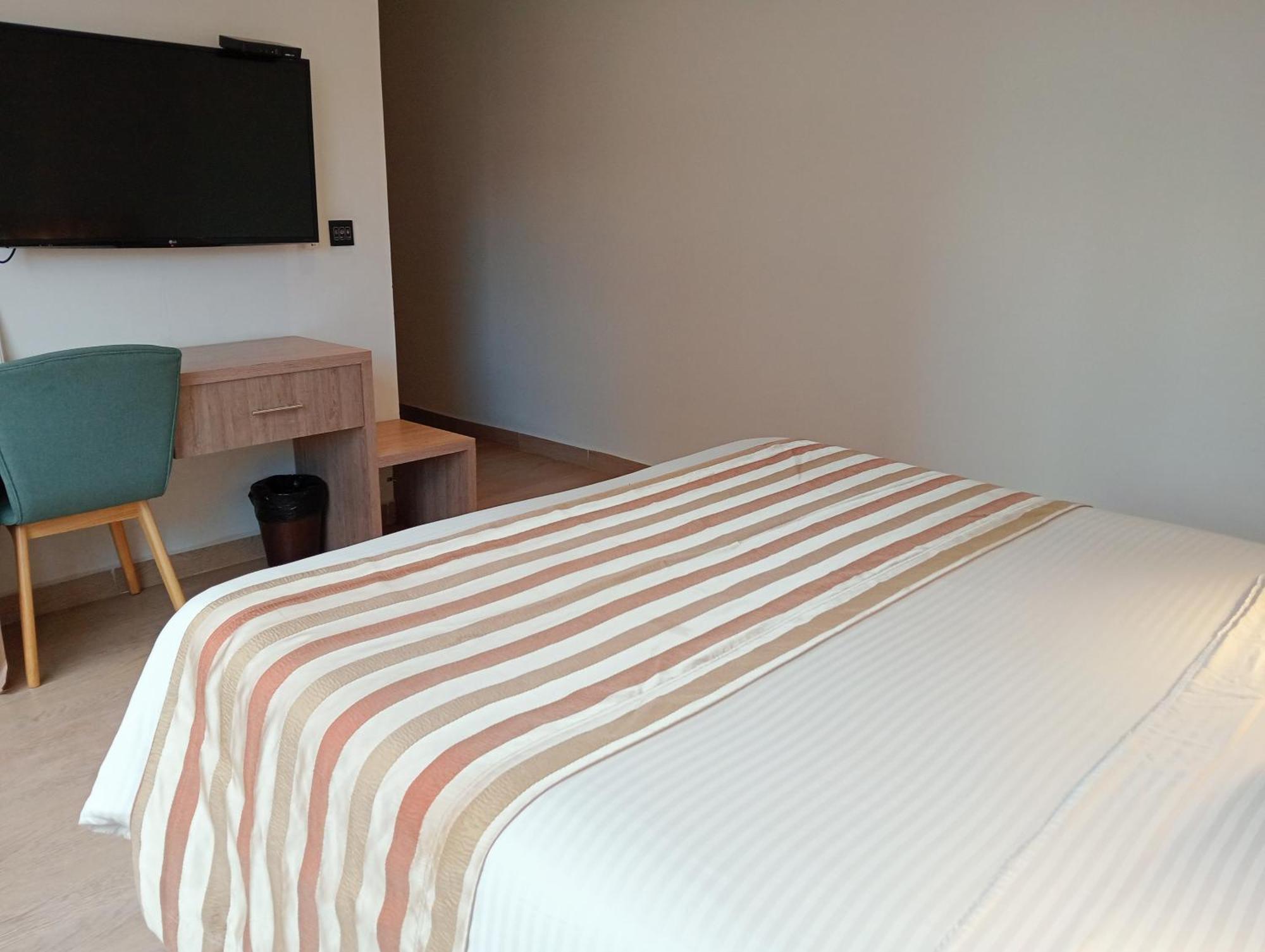 Hotel Lomas 10 Medellin By Dico Esterno foto