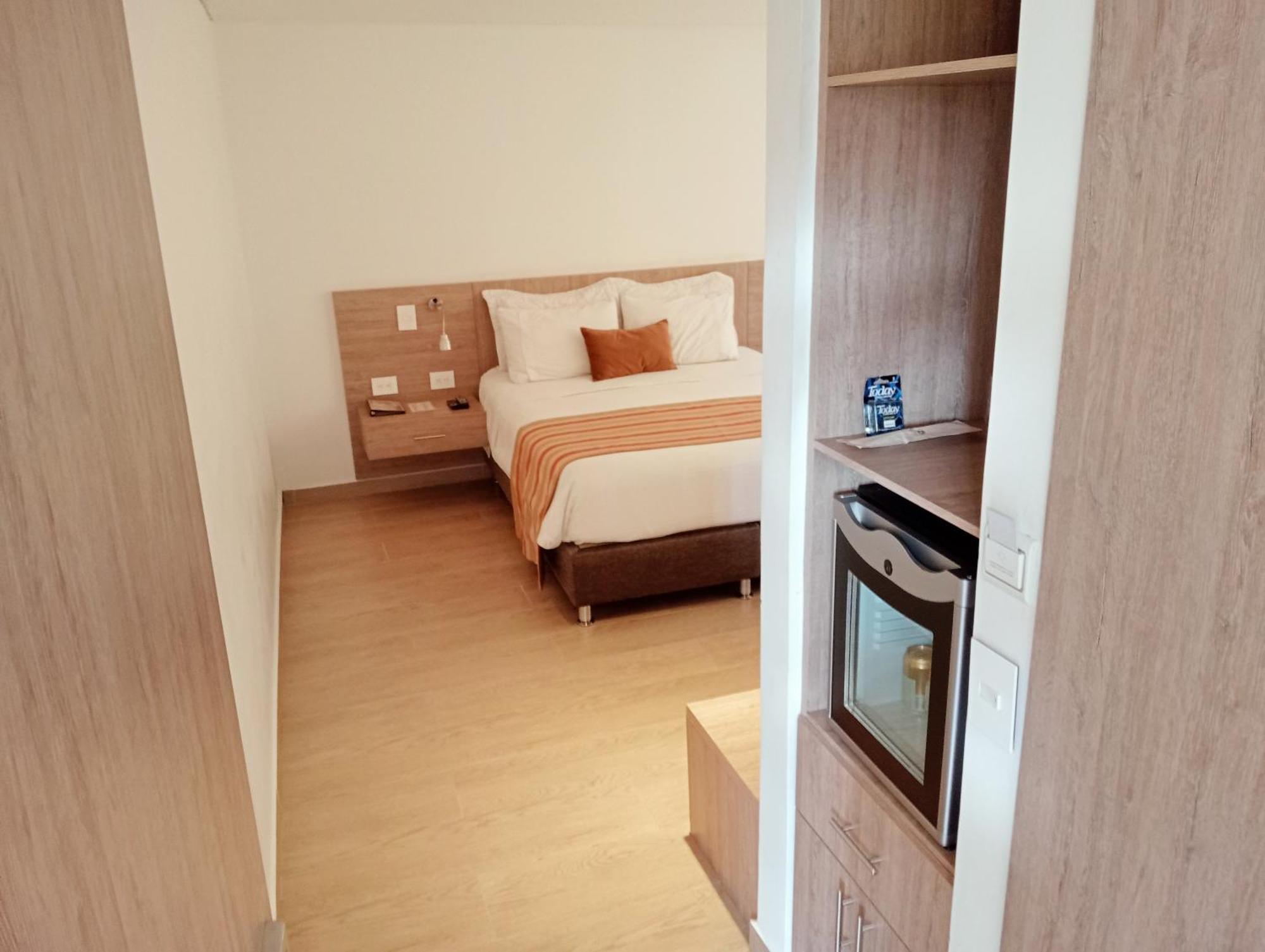 Hotel Lomas 10 Medellin By Dico Esterno foto